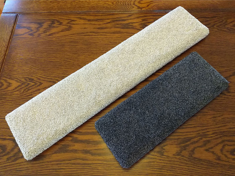 Two cat scratch pads, 92 and 53cm long